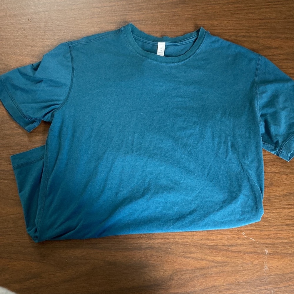 Lulu Lemon Men’s Tshirt